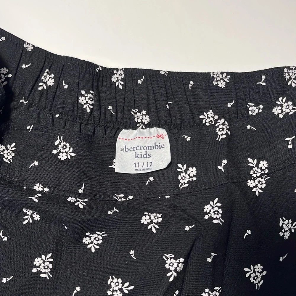 Abercrombie kids floral mini skirt